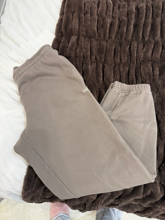 TNA Pants - TNA Sweatfleece Boyfriend Fit Sweatpants in Taupe Gray